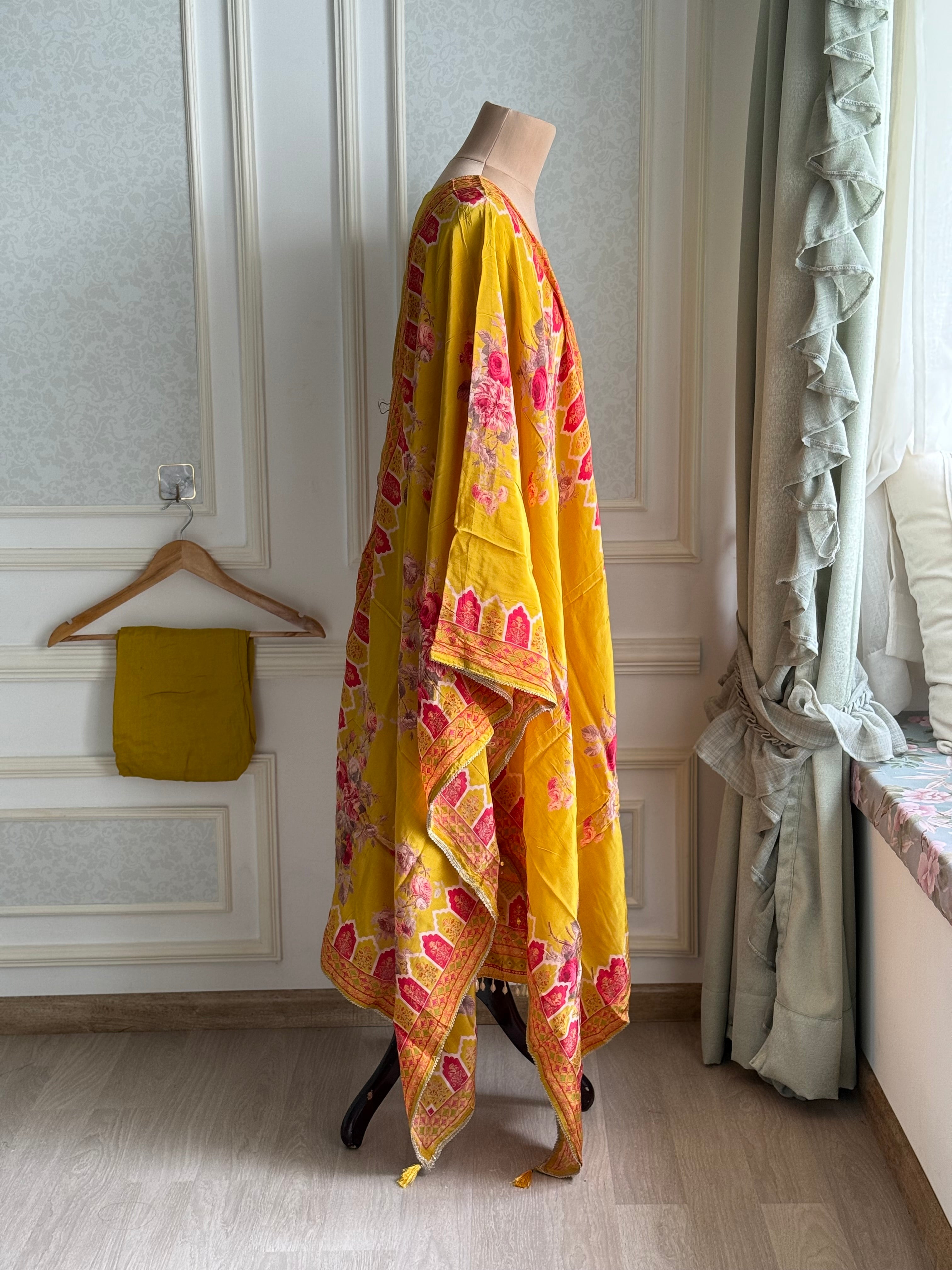 Sunlit Floral Crepe Suit