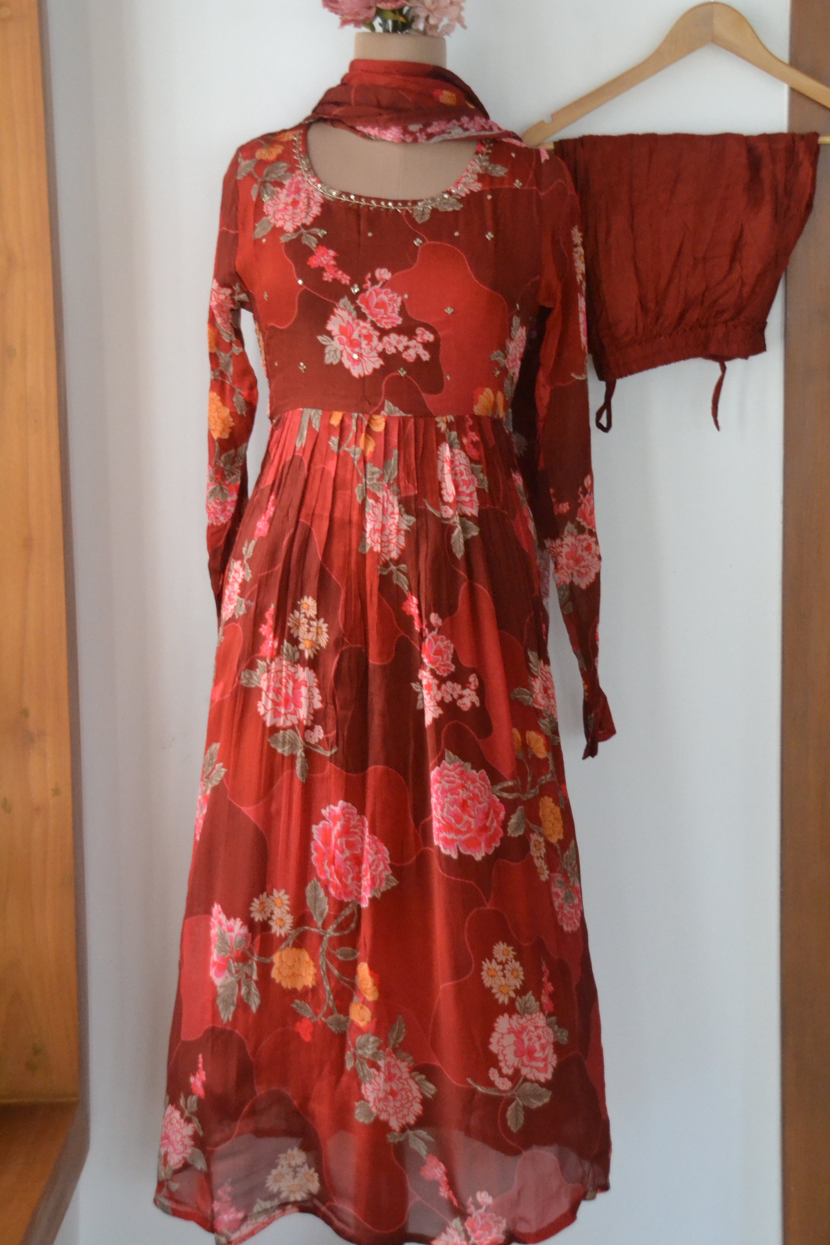 Red Anarkali set