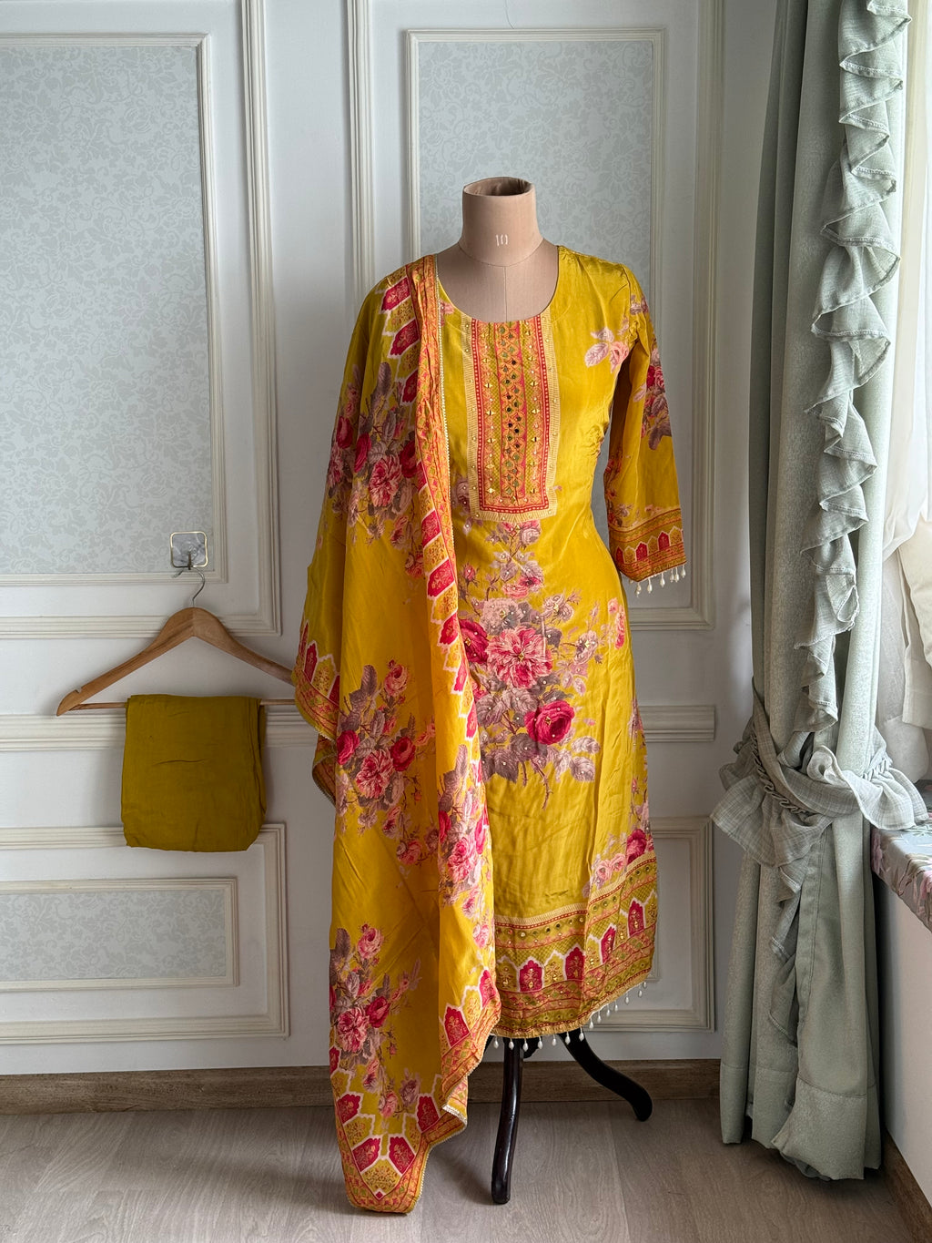 Sunlit Floral Crepe Suit
