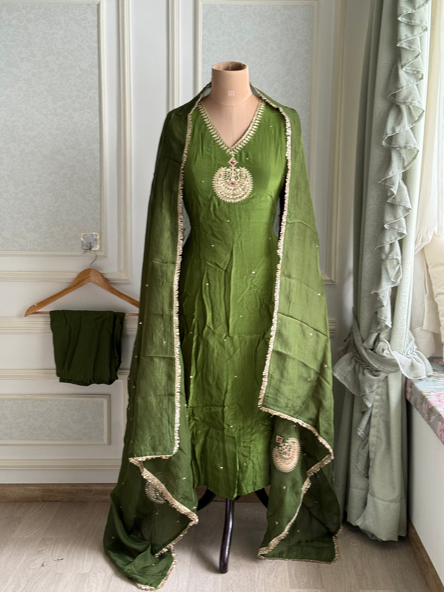 Mehendhi green crepe suit