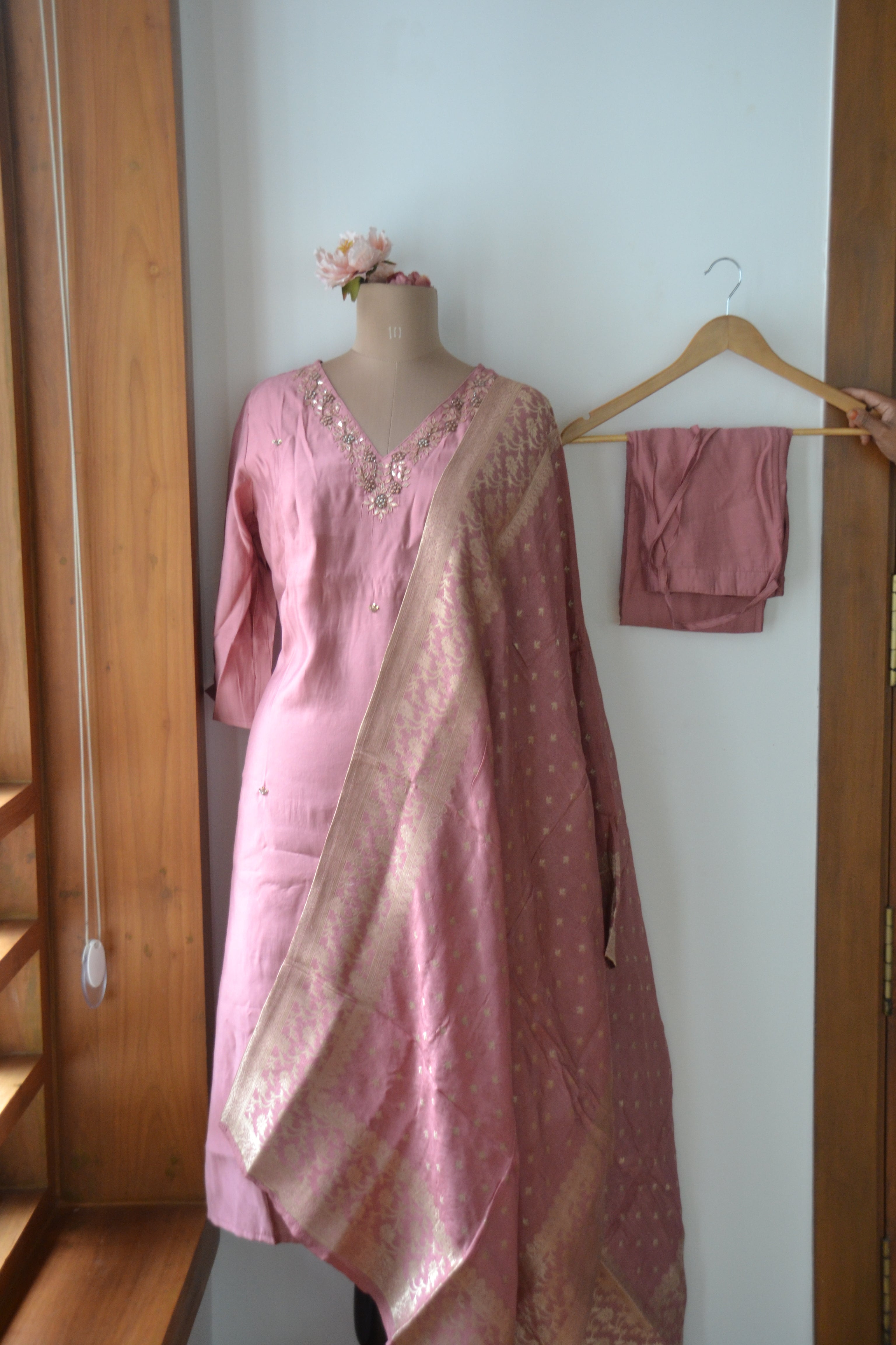 Mauve Pink Straight Cut Suit